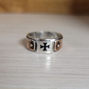 MALTESE CROSS TWO-TONE RING